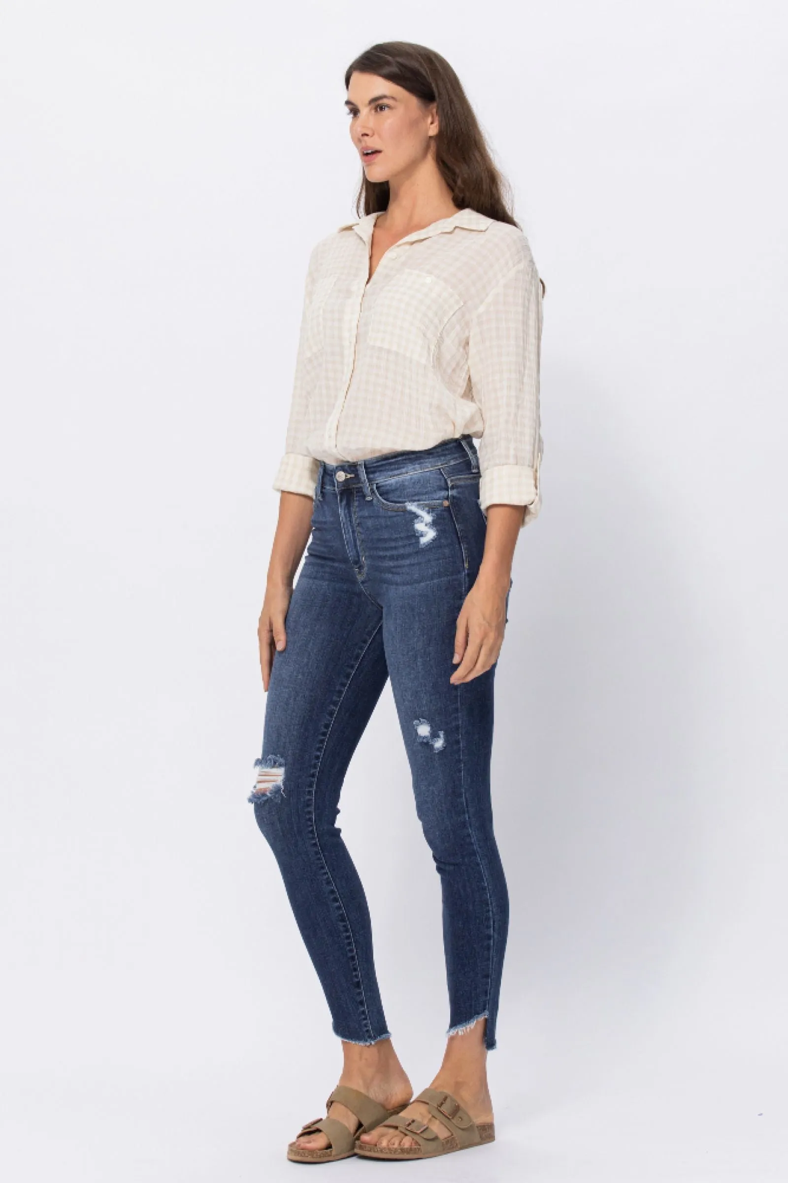 Slanted Fray Hem Skinny Jeans