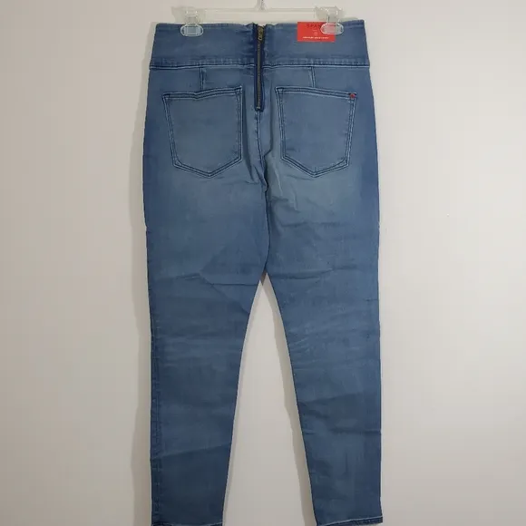 Spanx Jeans Signature Ankle Skinny Back Zip Denim Slimming Sexy NWT Size 29
