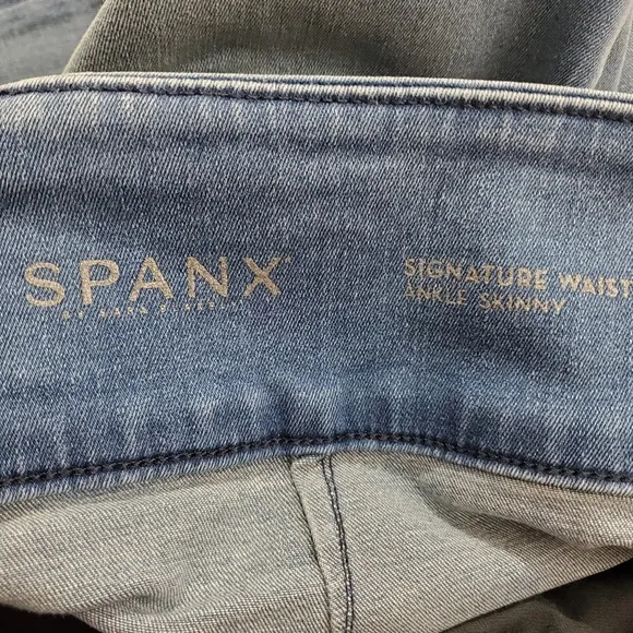 Spanx Jeans Signature Ankle Skinny Back Zip Denim Slimming Sexy NWT Size 29