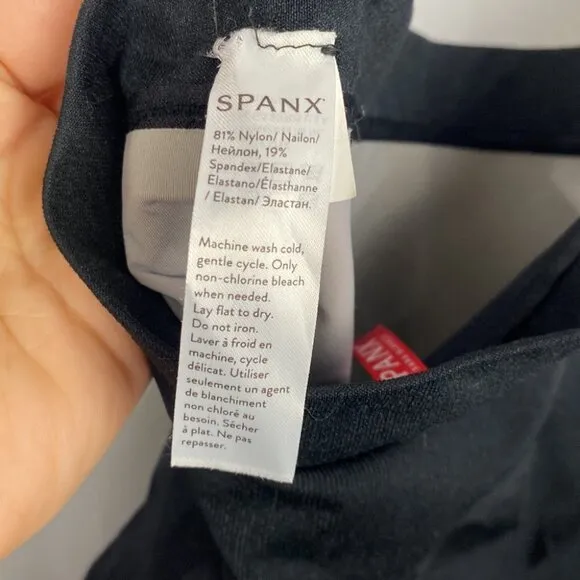 Spanx Women's OnCore Mid-Thigh Short SS6615 - Size Medium