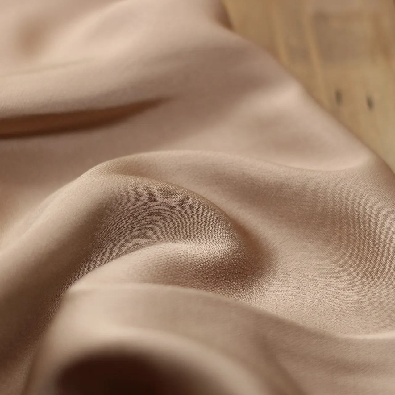 Tissu Satin de Viscose Uni - Bronze  (Vendu x10cm)