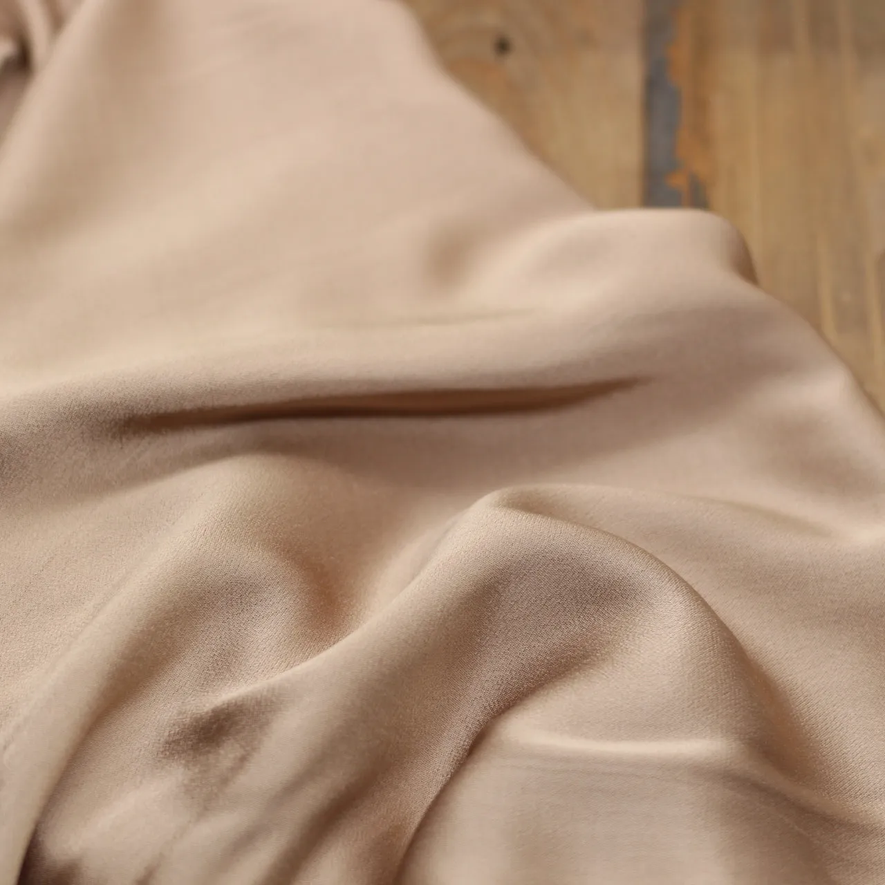 Tissu Satin de Viscose Uni - Bronze  (Vendu x10cm)