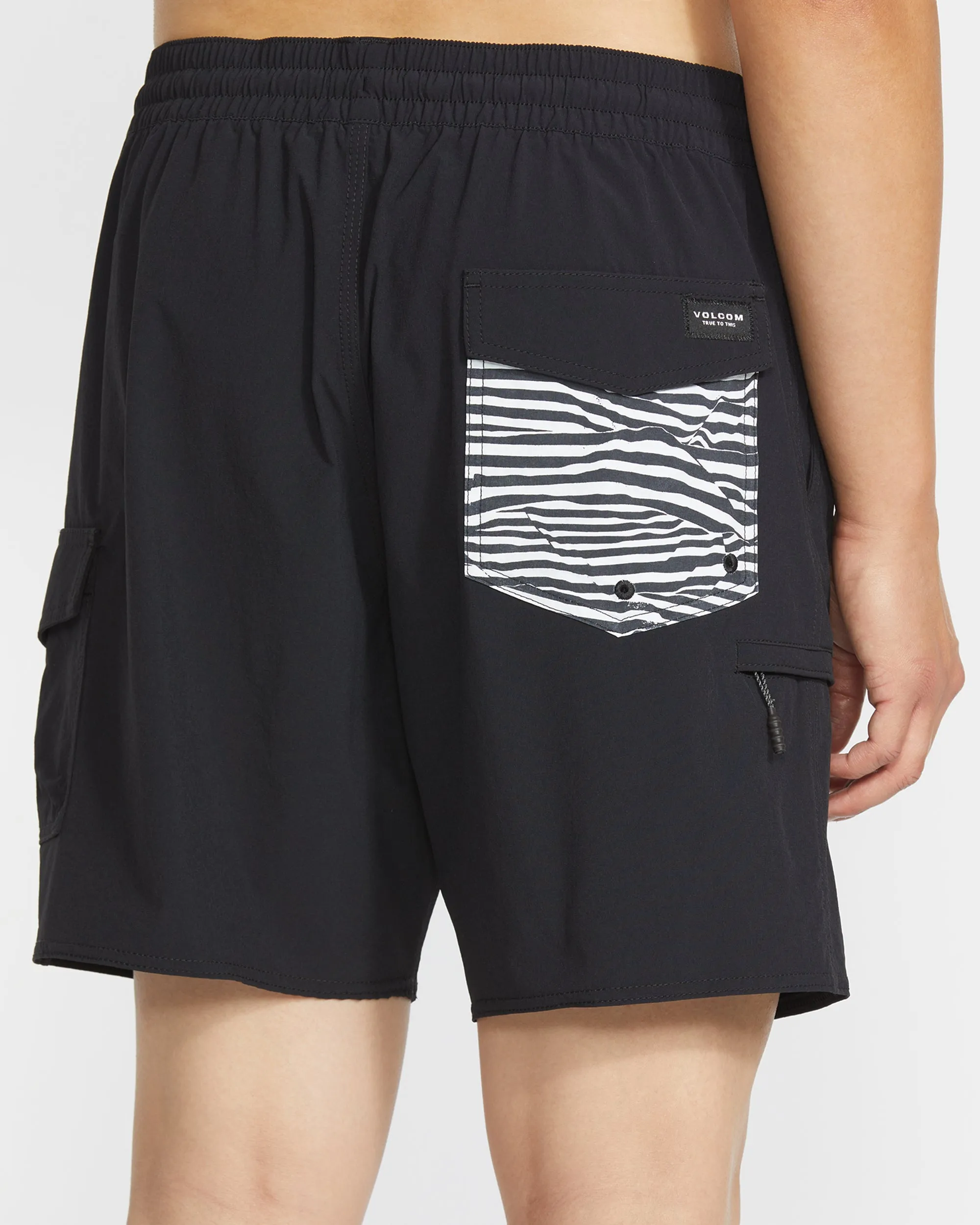 Truly Liberators 17" Boardshorts - BLACK