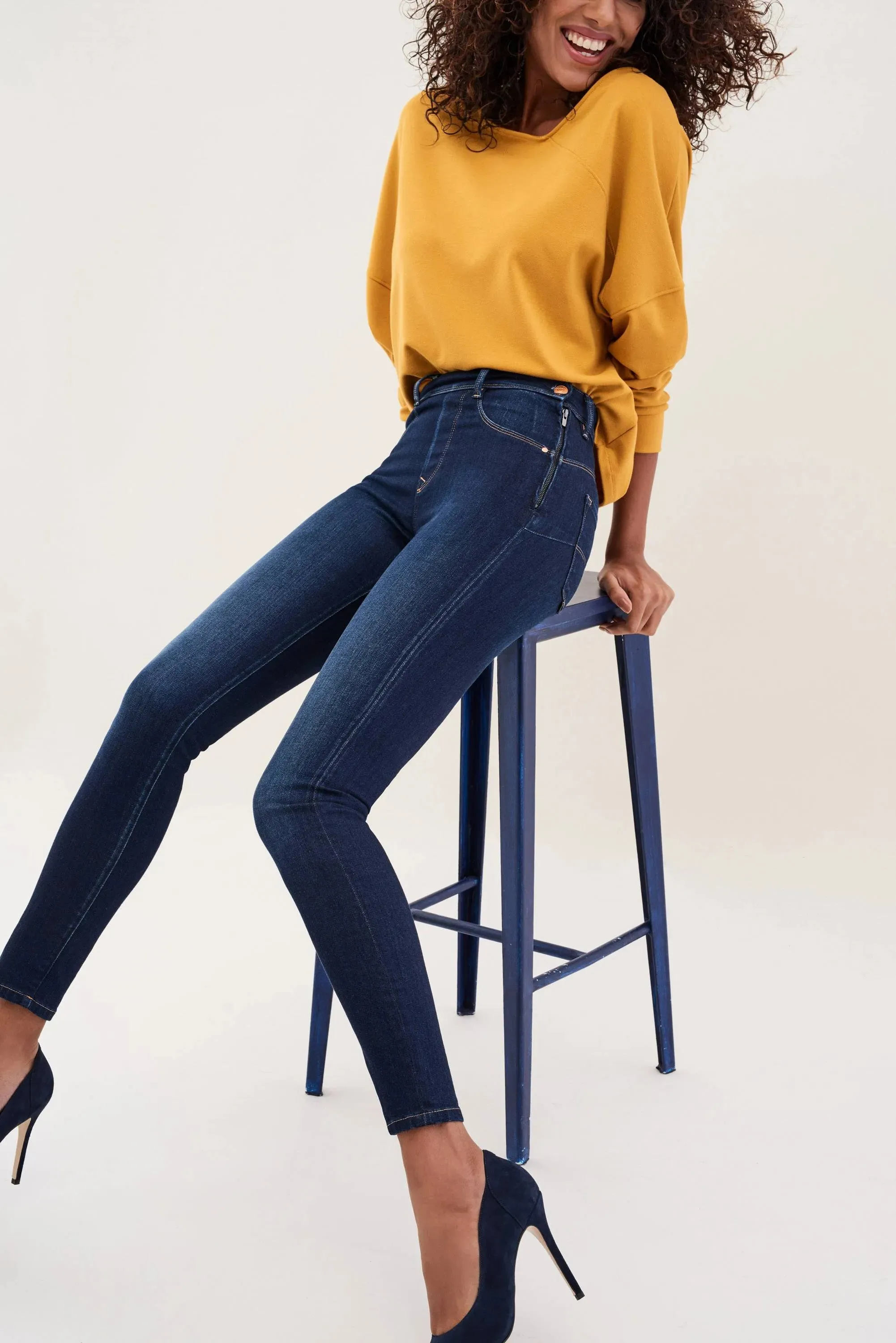 VAQUEROS SECRET GLAMOUR PUSH IN JEGGING EN DENIM