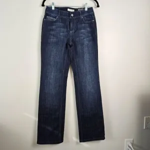 White House Black Market Womens Blanc 2R Universal Fit Bootcut Blue Jeans Classy