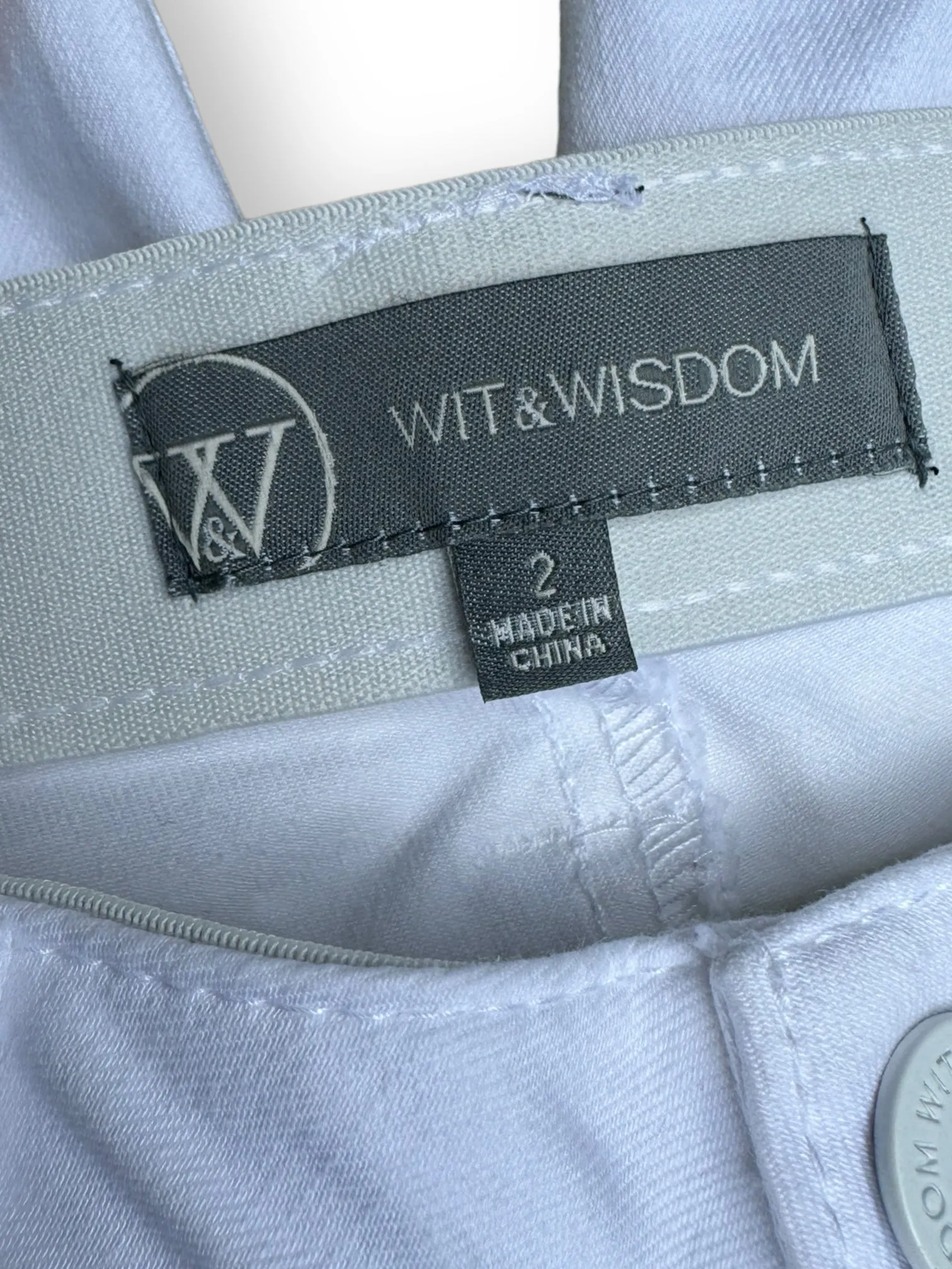 Wit & Wisdom Size 2 White Shorts
