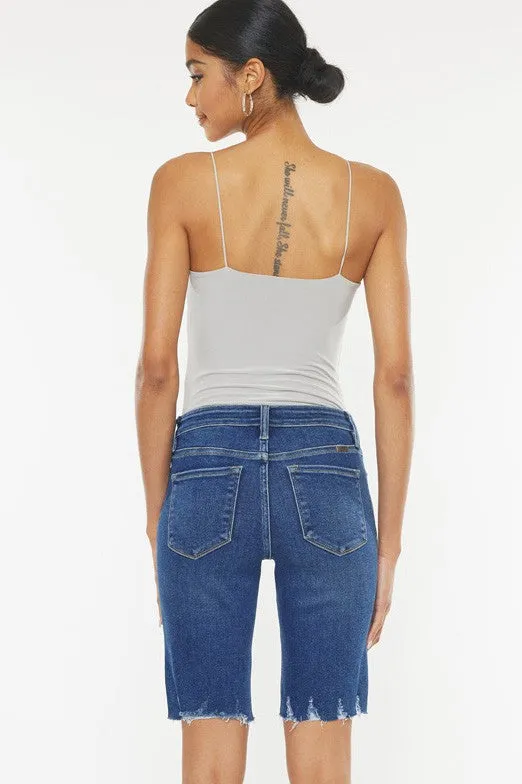 Zeyda Mid-rise Bermudas by Kancan // Dark Wash