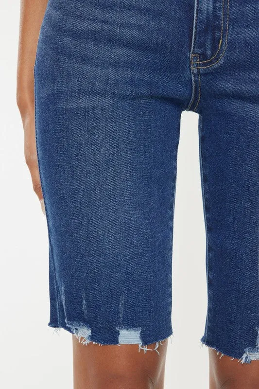 Zeyda Mid-rise Bermudas by Kancan // Dark Wash